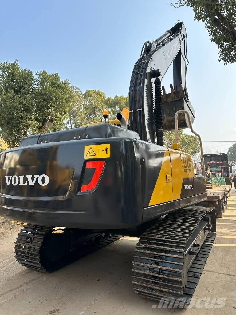 Volvo EC 210 Roomikekskavaatorid
