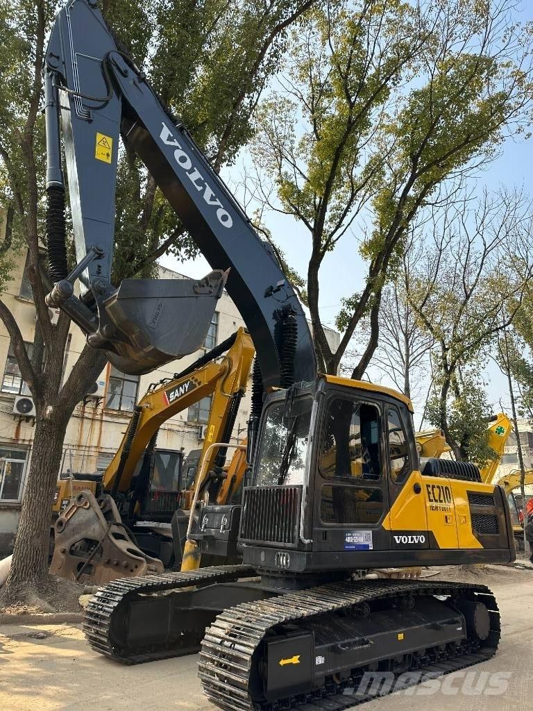 Volvo EC 210 Roomikekskavaatorid