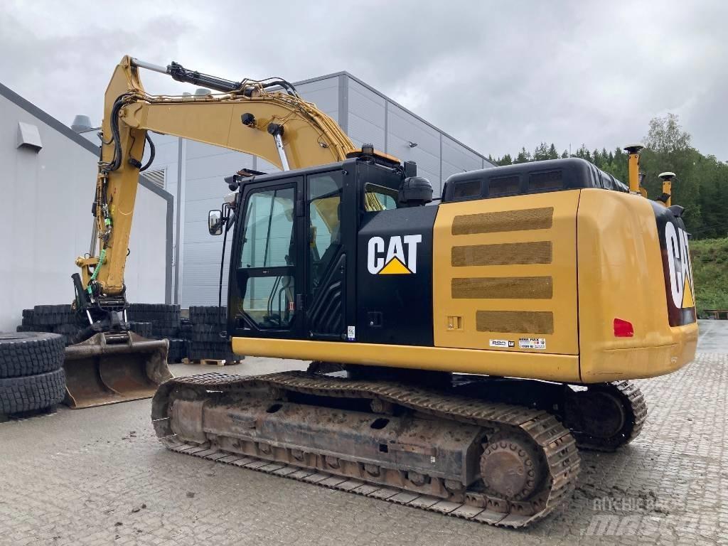CAT 326 F L Roomikekskavaatorid