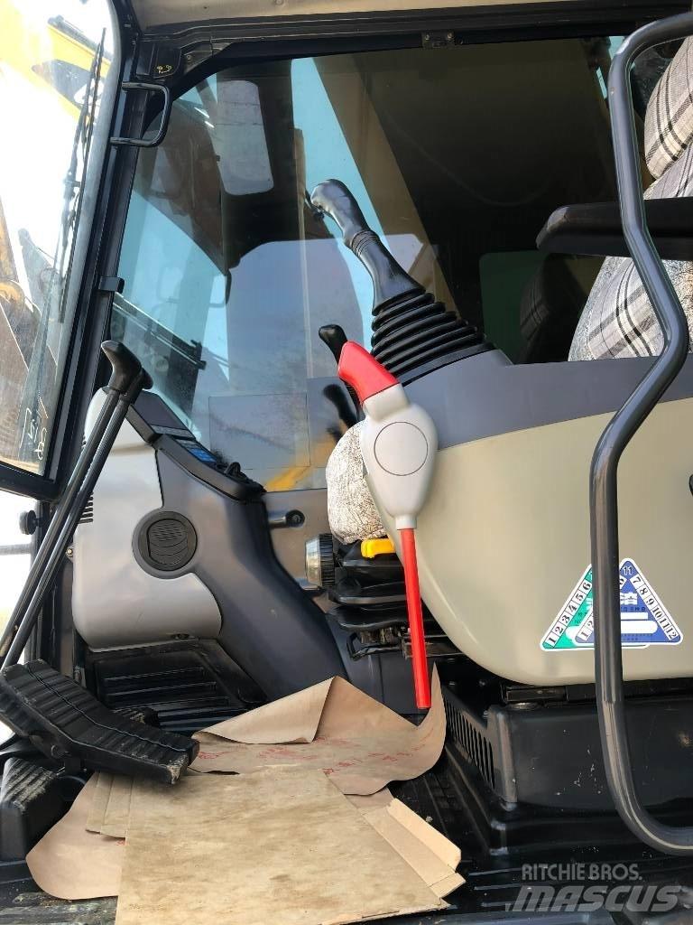 Komatsu 450 Roomikekskavaatorid