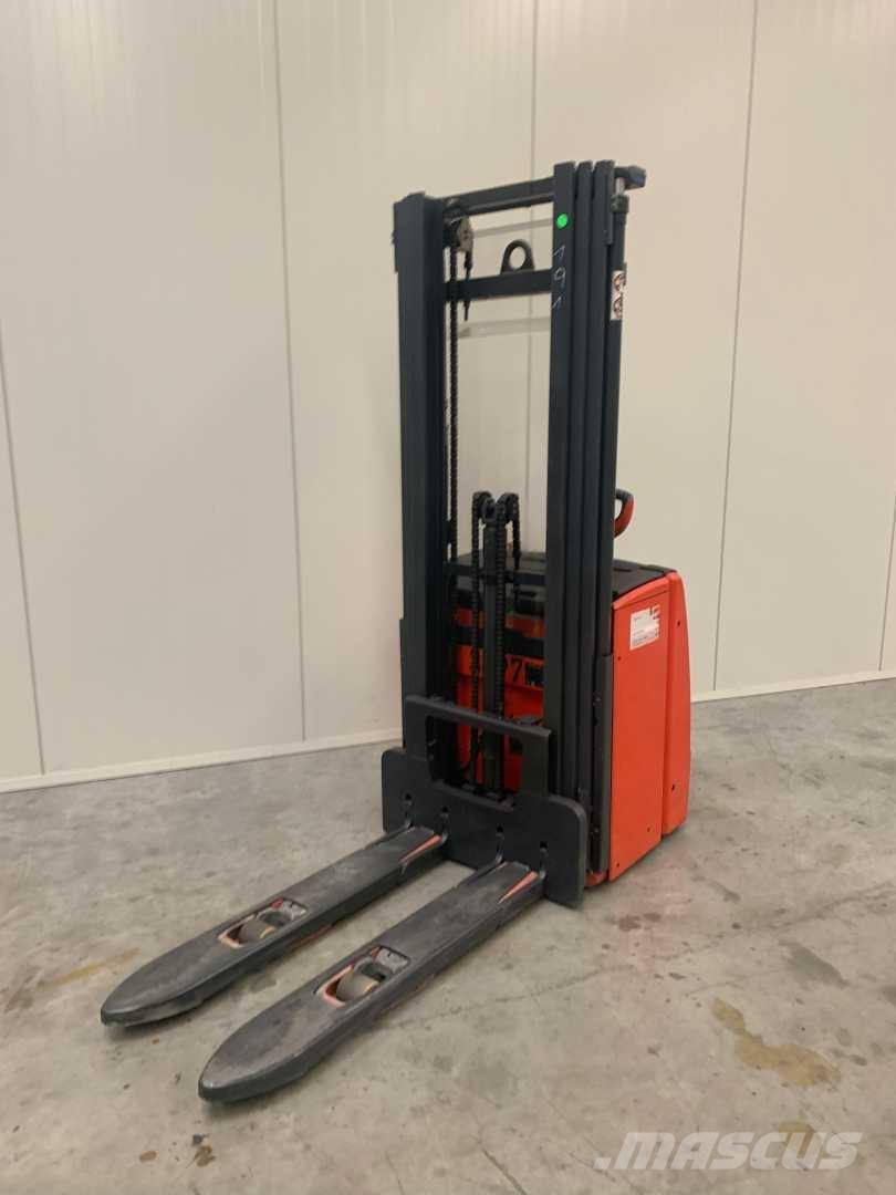 Linde L14I Platvormiga virnastajad