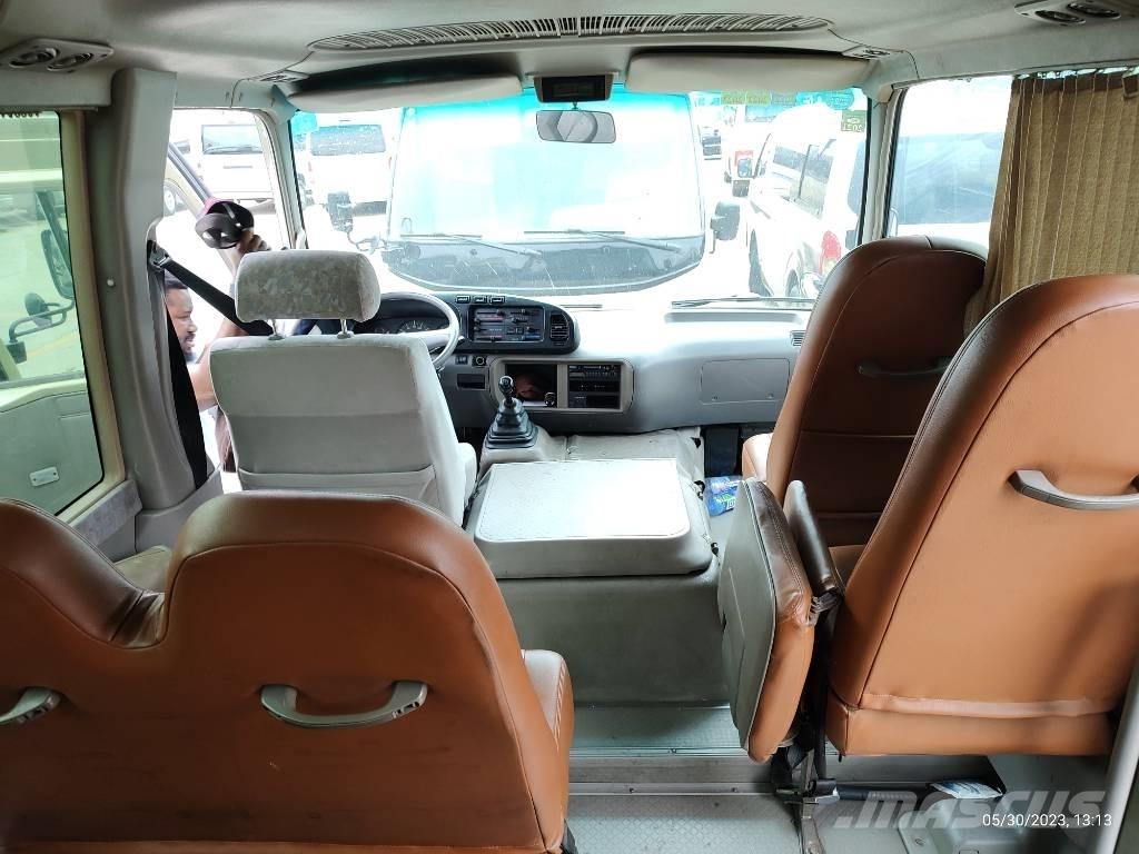 Toyota Coaster Bus Väikebussid