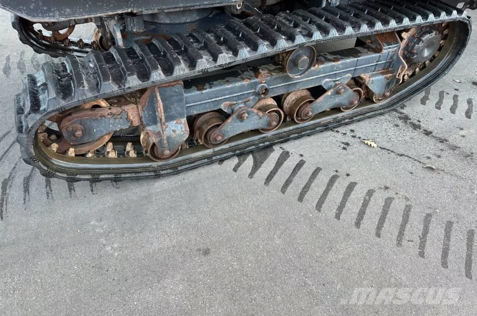 Kubota KC 250 HR-4 Roomikkallurid