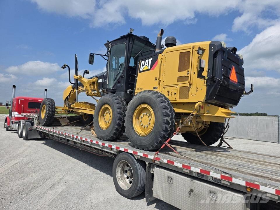 CAT 140 M 2 Greiderid