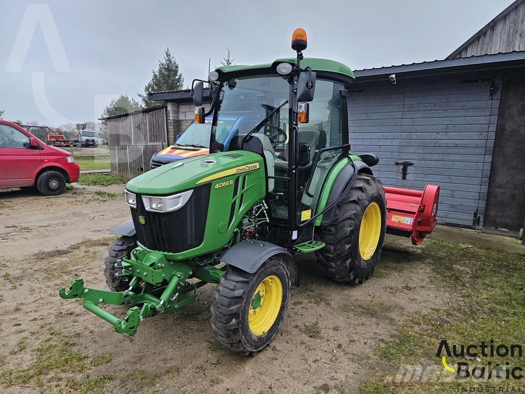 John Deere 4066 R Traktorid