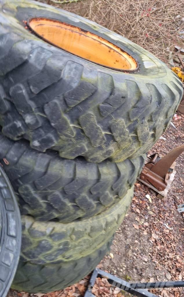  Dæk og fælg Case 721 Rataslaadurid