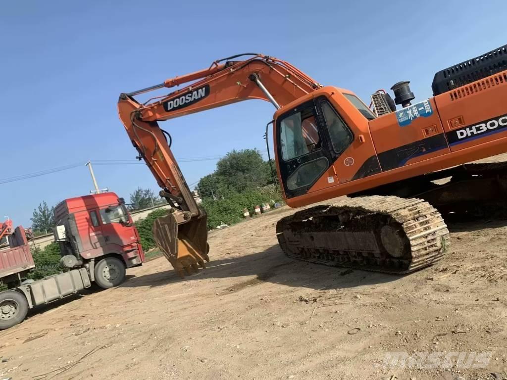 Doosan DH300 Roomikekskavaatorid