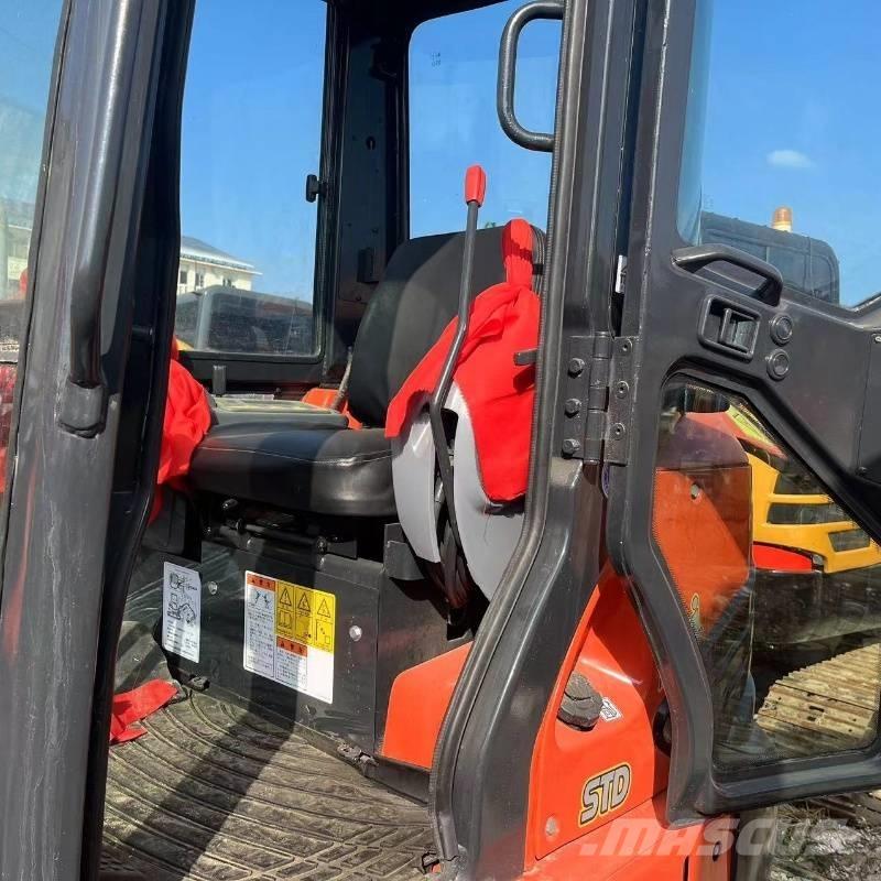 Kubota U 40 Miniekskavaatorid < 7 t