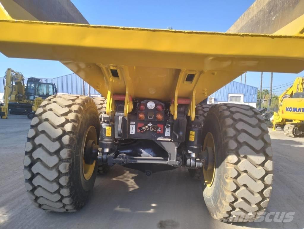 Komatsu HM 300-5EO Liigendraamiga pinnaseveokid
