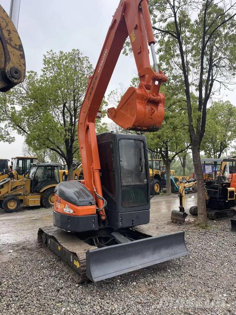 Hitachi 55 Miniekskavaatorid < 7 t