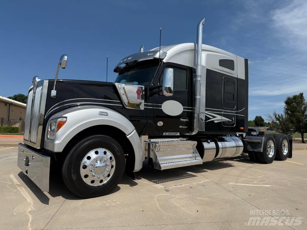 Kenworth W 990 Sadulveokid