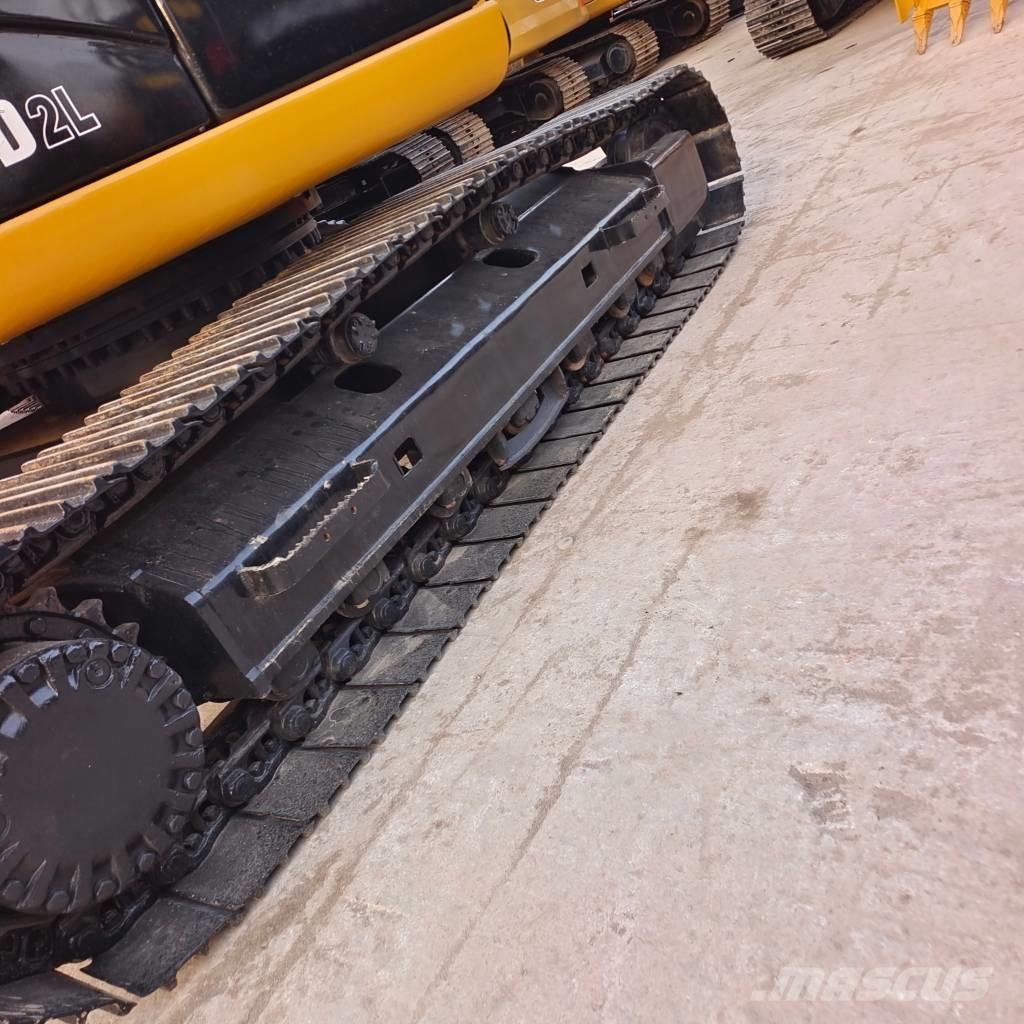 CAT 320 D2 Roomikekskavaatorid