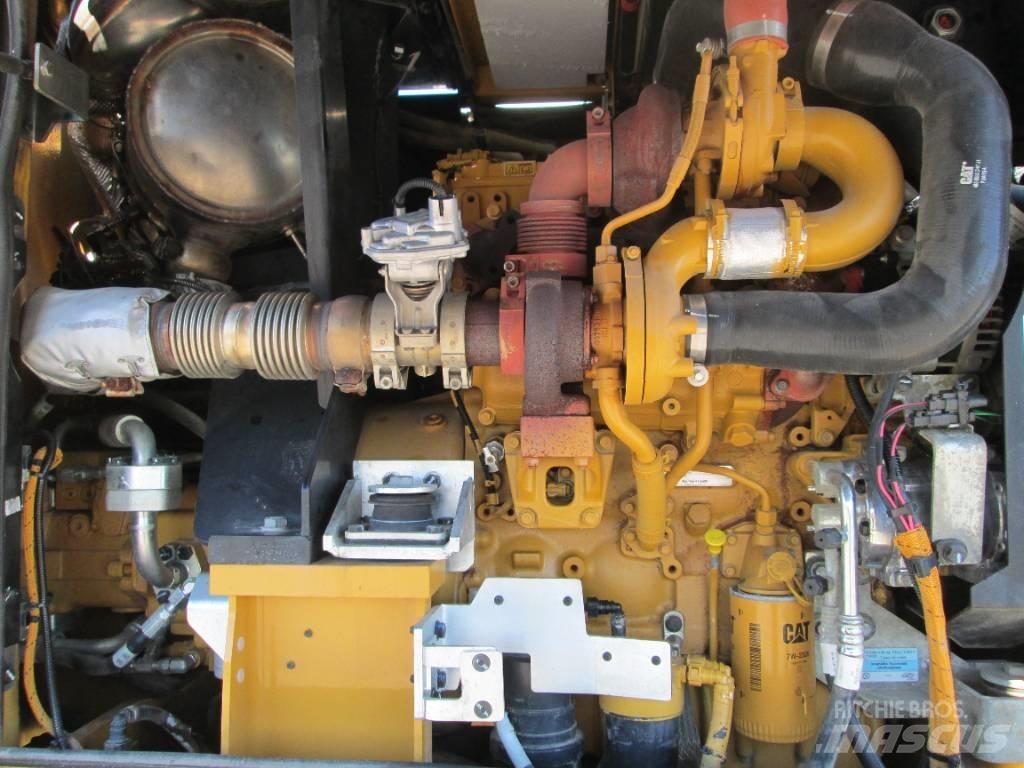CAT M 317F Ratasekskavaatorid