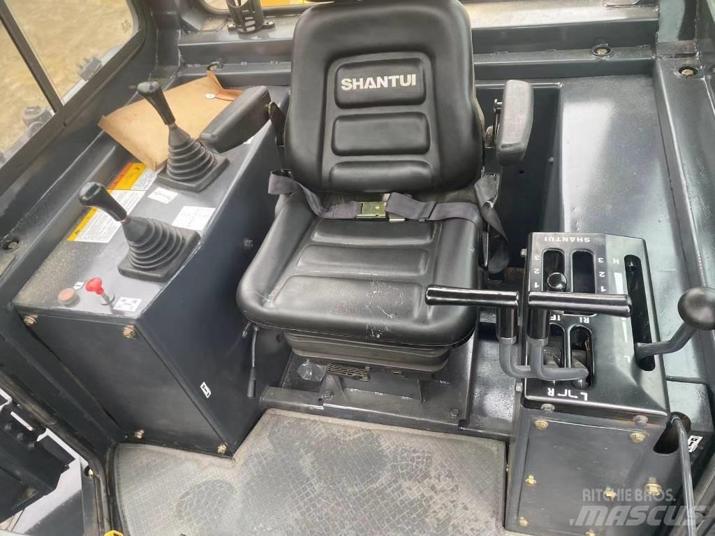 Shantui SD 22 Buldooserid