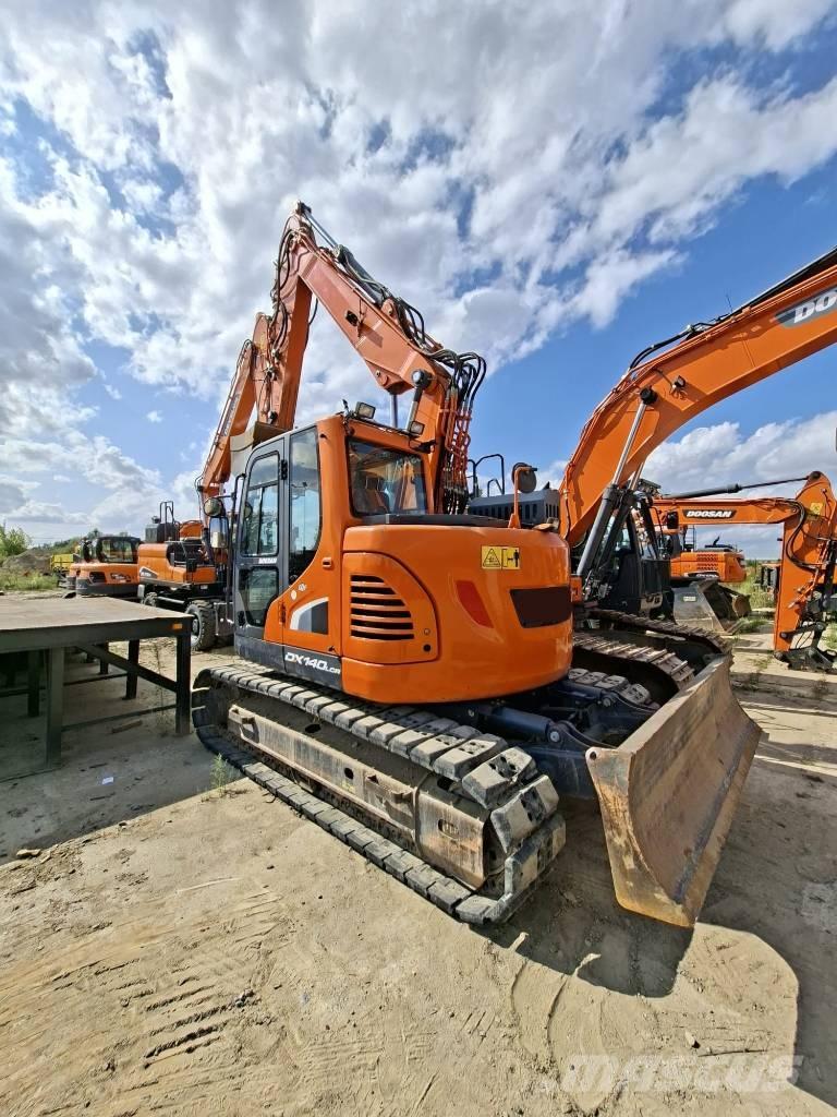 Doosan DX 140 LCR Roomikekskavaatorid