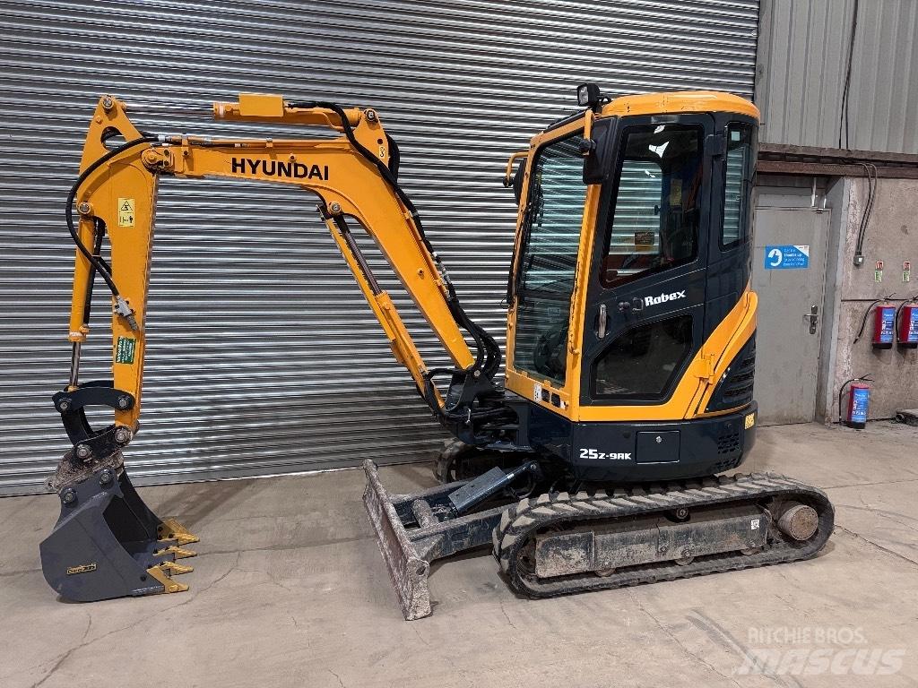 Hyundai R25Z-9 AK Miniekskavaatorid < 7 t