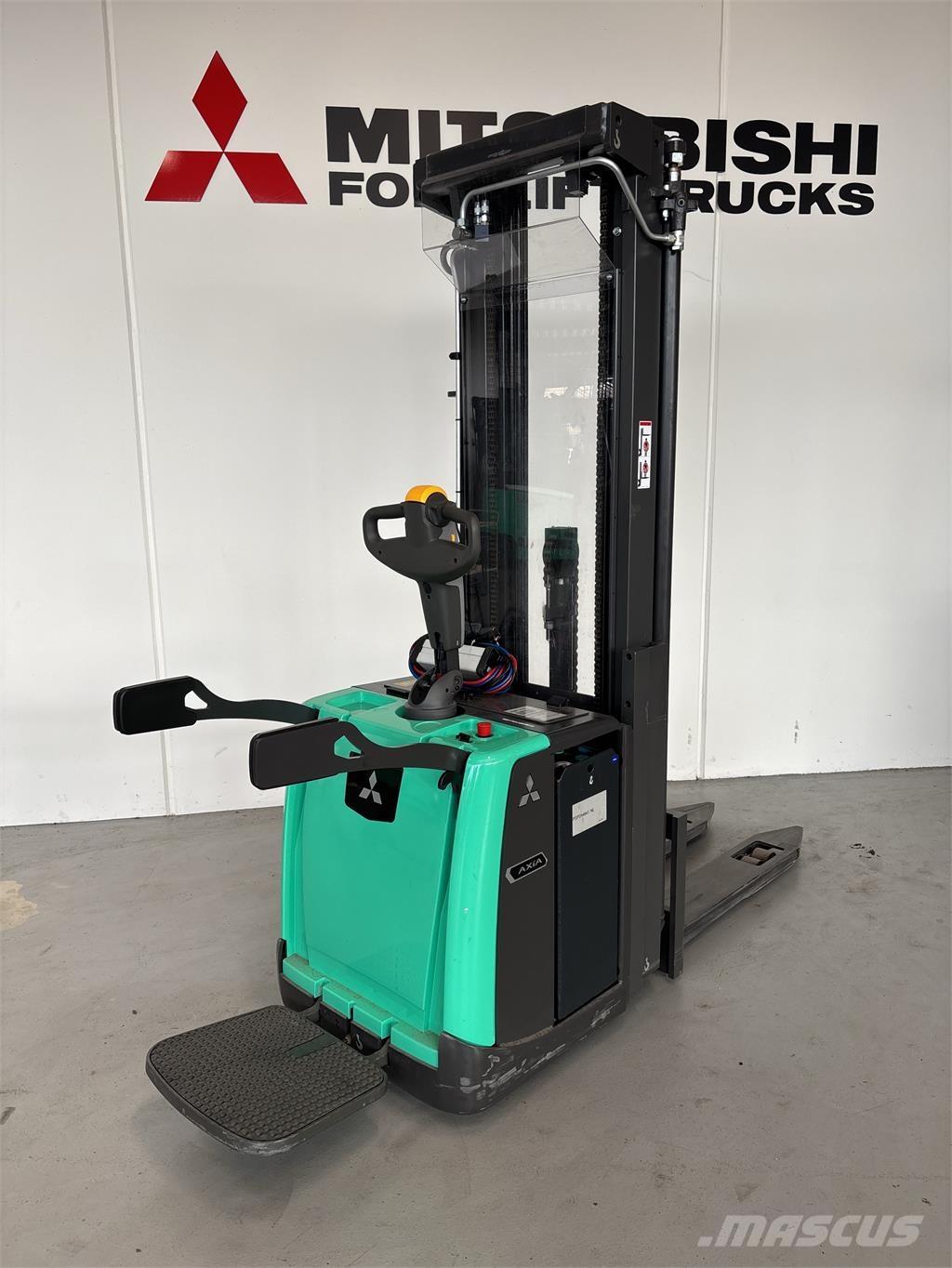 Mitsubishi SBV16PI Platvormiga virnastajad