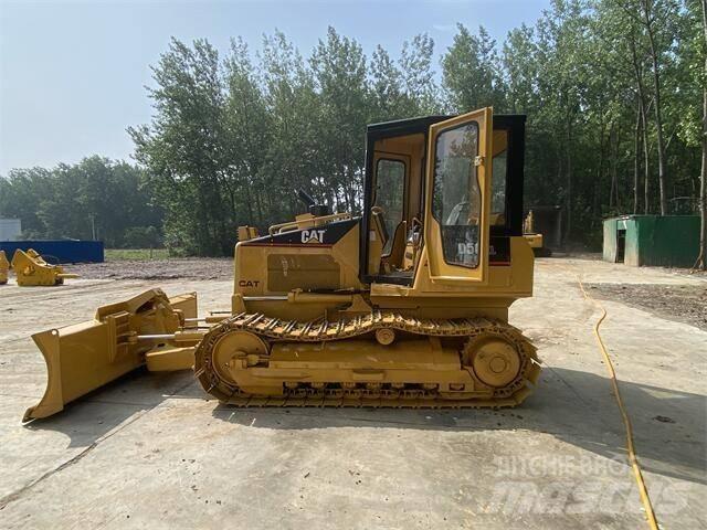 CAT D5G Buldooserid