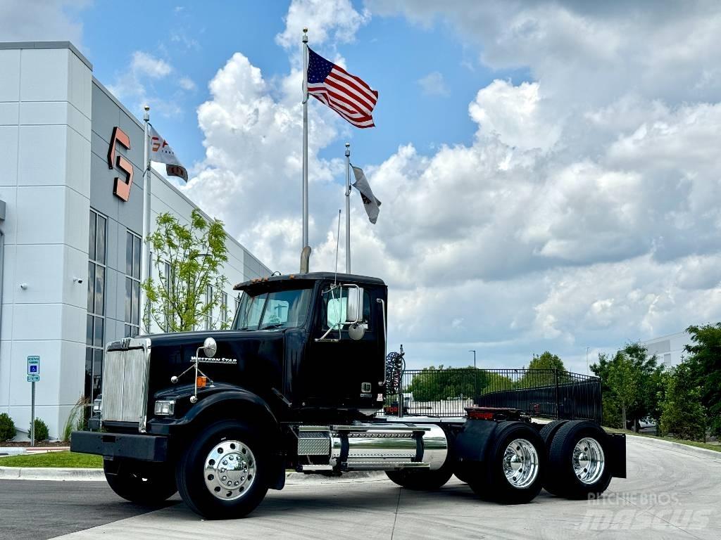 Western Star 4900 SF Sadulveokid