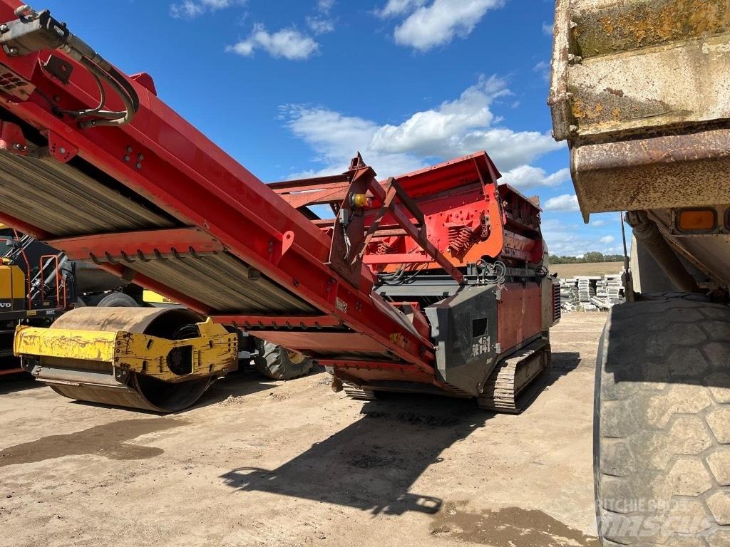 Sandvik QE 141 Iseliikuvad sõelad