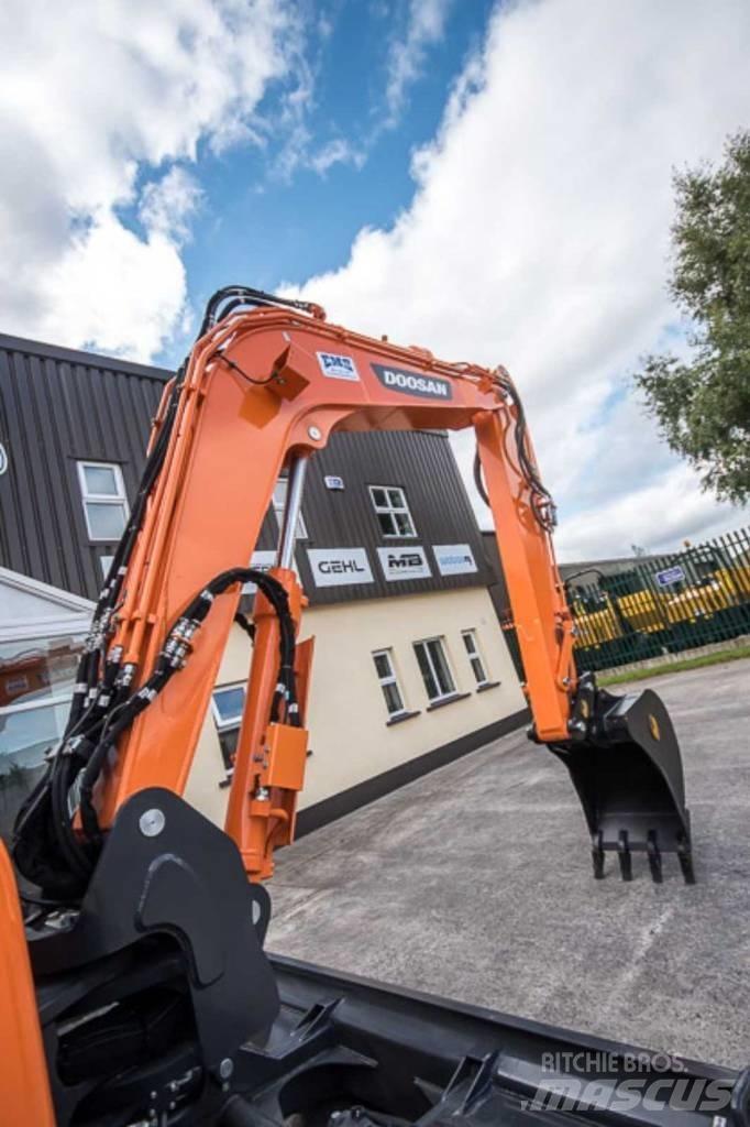 Doosan DX 85 R Väikeekskavaatorid 7t-12t