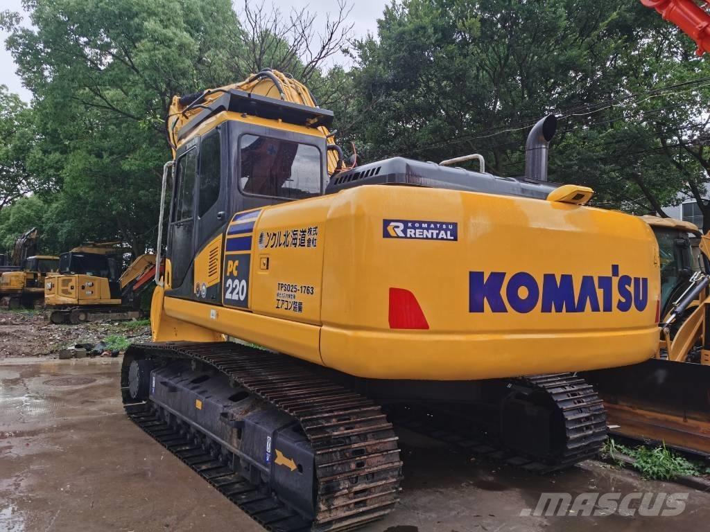 Komatsu PC 220-7 Roomikekskavaatorid