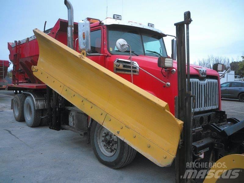 Western Star 4700 SB Lumesahad