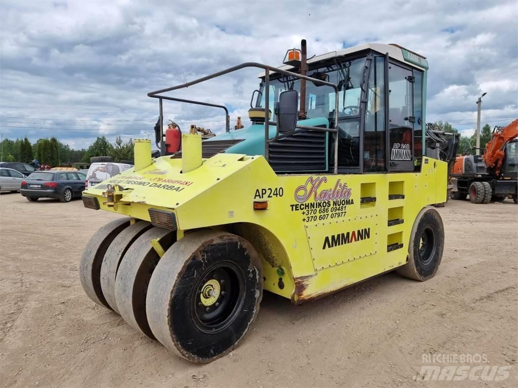 Ammann AP 240 Pneumorehvidega rullid