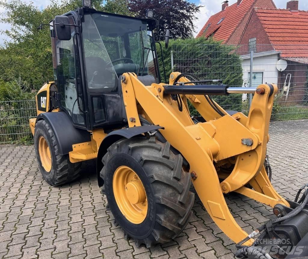 CAT 906 H 2 Rataslaadurid