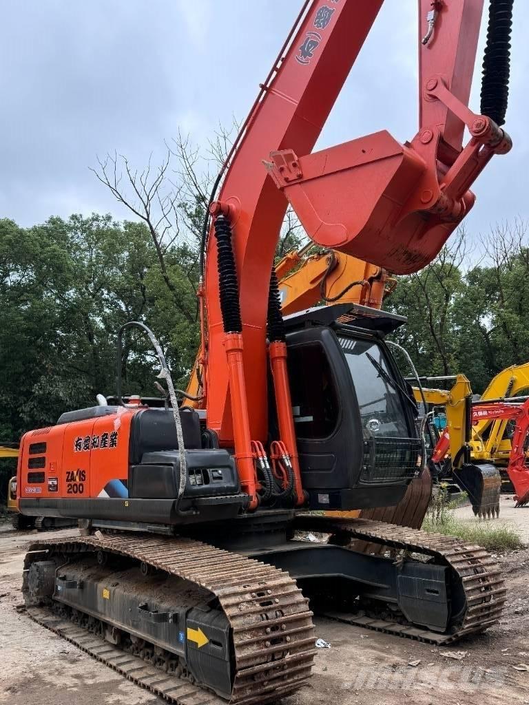 Hitachi ZX 200 Roomikekskavaatorid