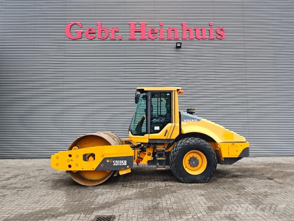 Volvo SD135B Pneumorehvidega rullid
