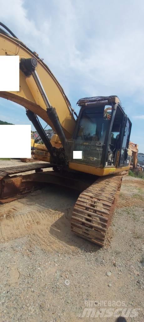 CAT 325 D Roomikekskavaatorid