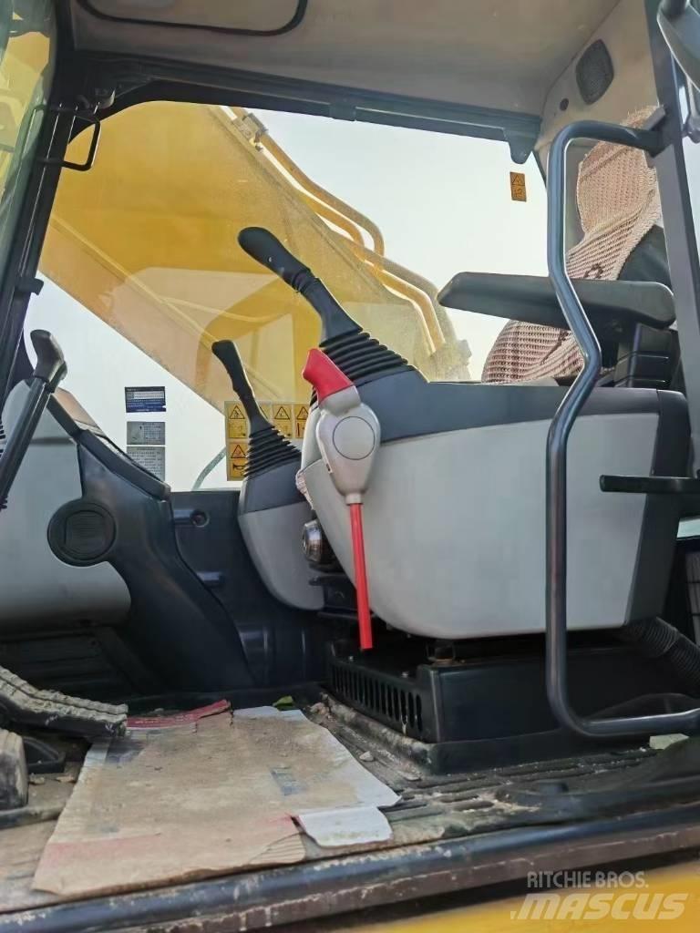 Komatsu 400-8R Roomikekskavaatorid