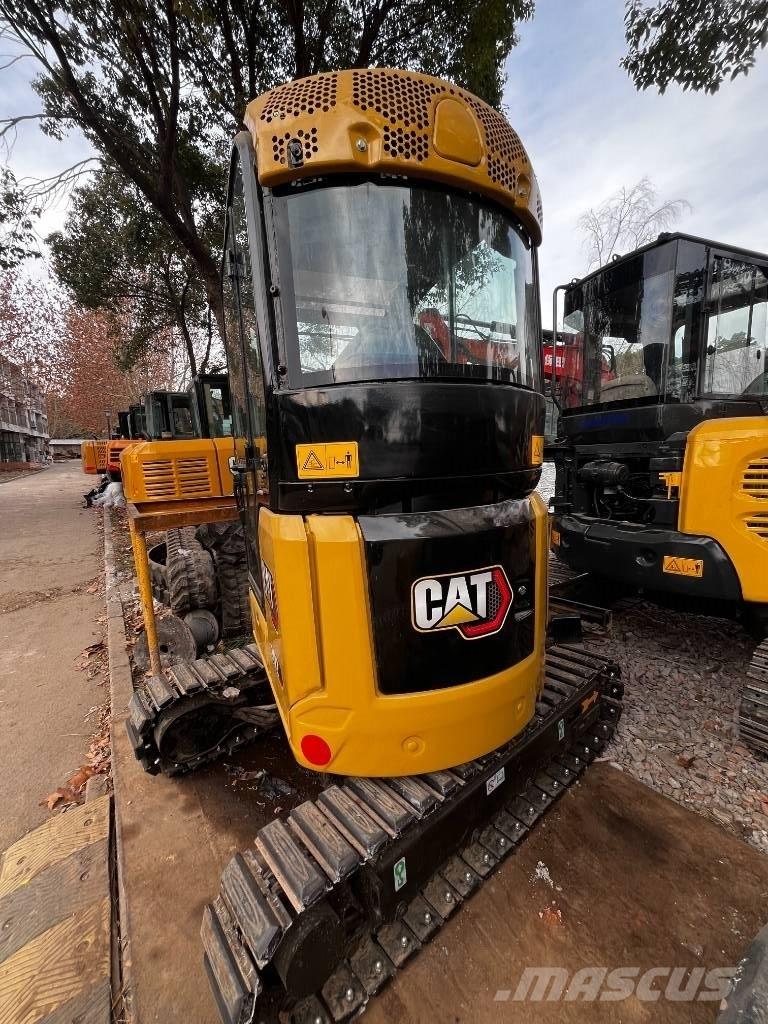 CAT 302 Roomikekskavaatorid