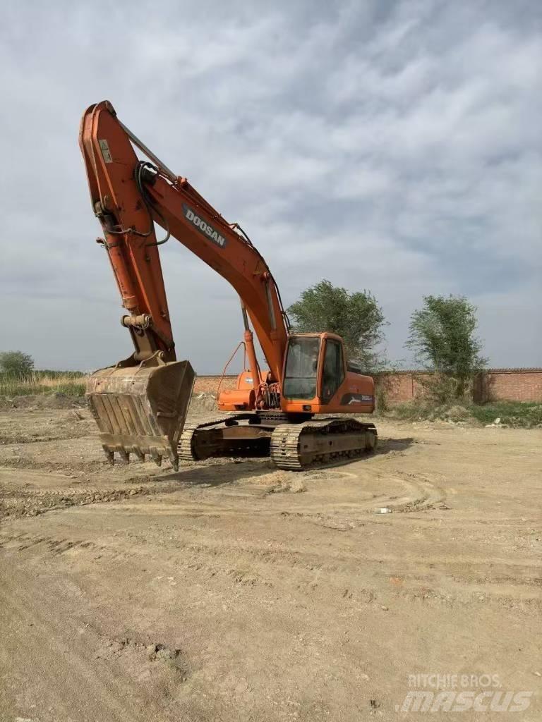 Doosan DH 300 LC-7 Roomikekskavaatorid