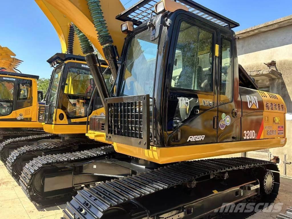 CAT 320 D Roomikekskavaatorid