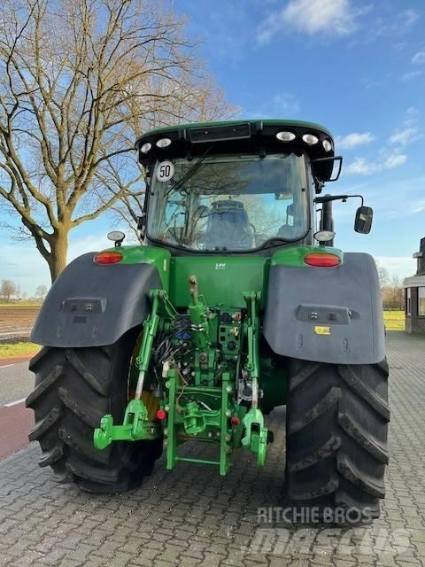 John Deere 7310 R Traktorid