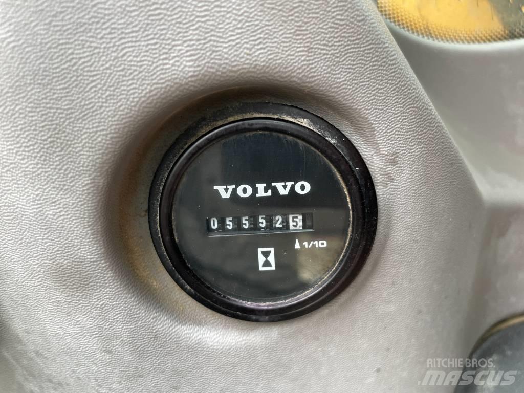 Volvo ECR 235 Roomikekskavaatorid