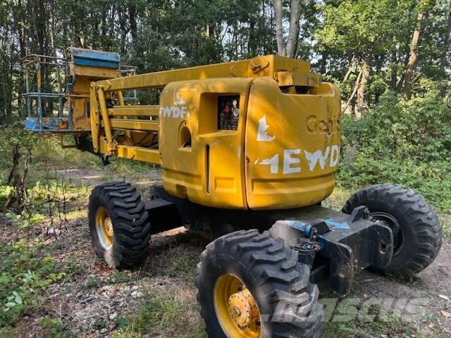 Genie Z 45/25 Iseliikuvad poomtõstukid