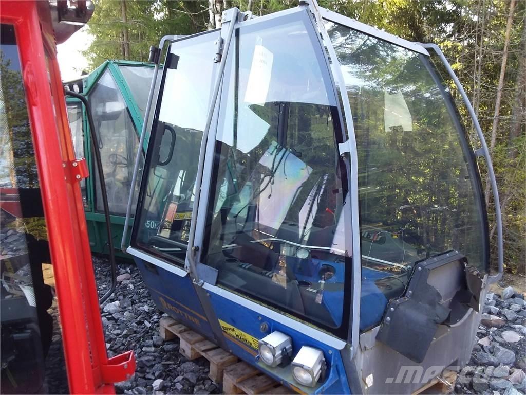 Rottne F18 Kabiinid