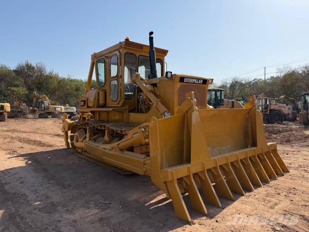 CAT D 8 K Buldooserid