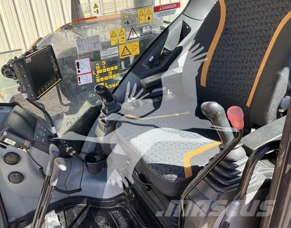 CASE CX80C Roomikekskavaatorid