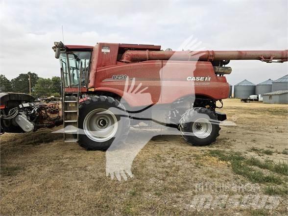 Case IH 8250 Teraviljakombainid