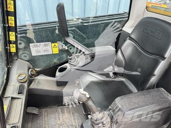 JCB 3TS-8T Kompaktlaadurid