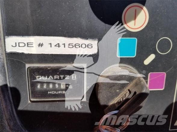 JLG 600AJ Iseliikuvad poomtõstukid