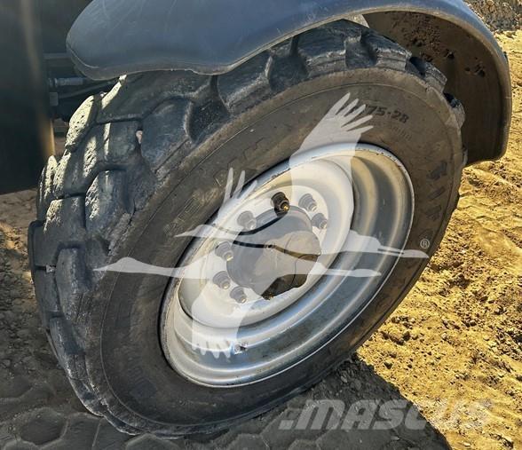 JLG G6-42A Teleskooplaadurid