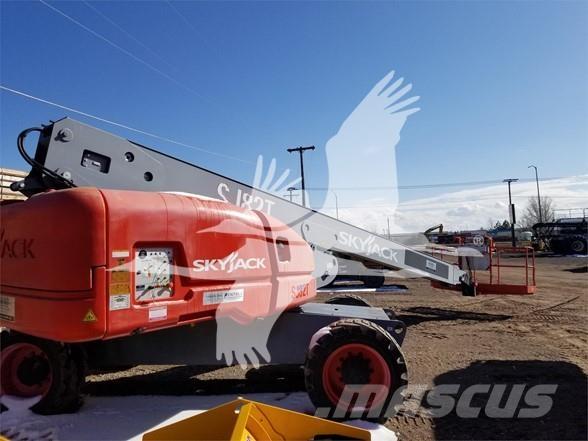 SkyJack SJ82T Teleskoop poomtõstukid