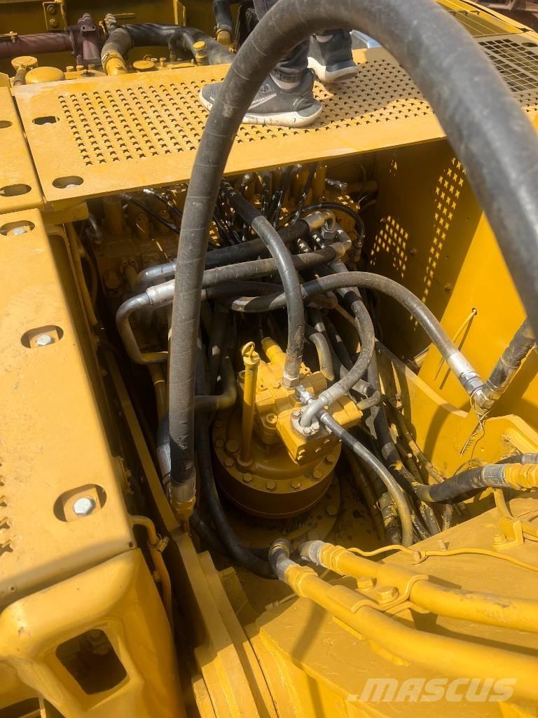 CAT 320 C Roomikekskavaatorid