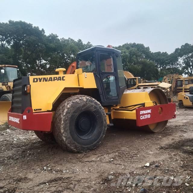 Dynapac CA 251 D Ühe trumliga rullid