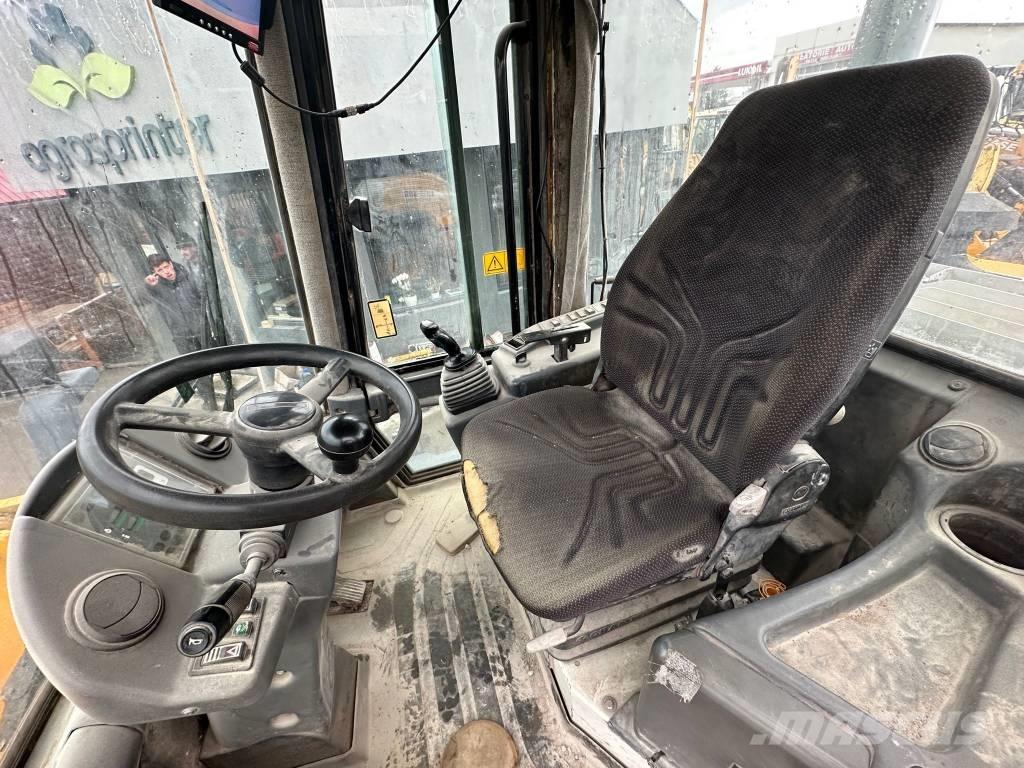 Liebherr L 524 Rataslaadurid